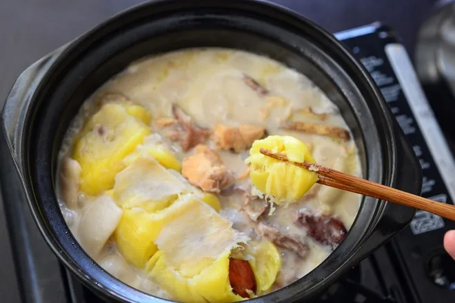 Nồi gà hầm sầu riêng